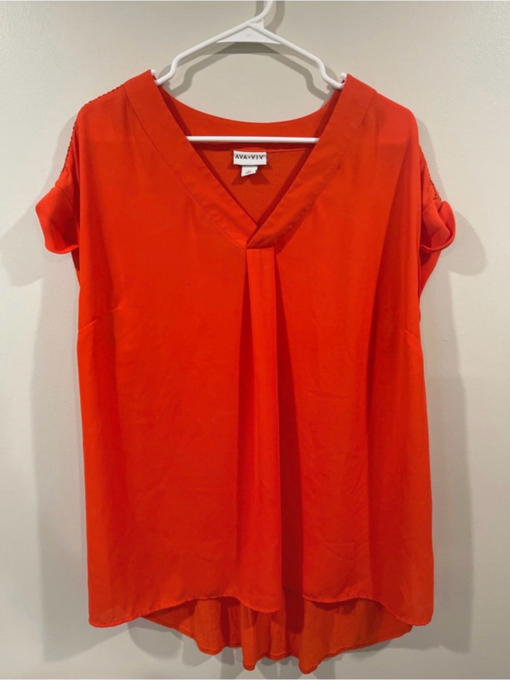 Ava & Viv Bright Orange V-Neck Pleat-Front Short Sleeve Blouse